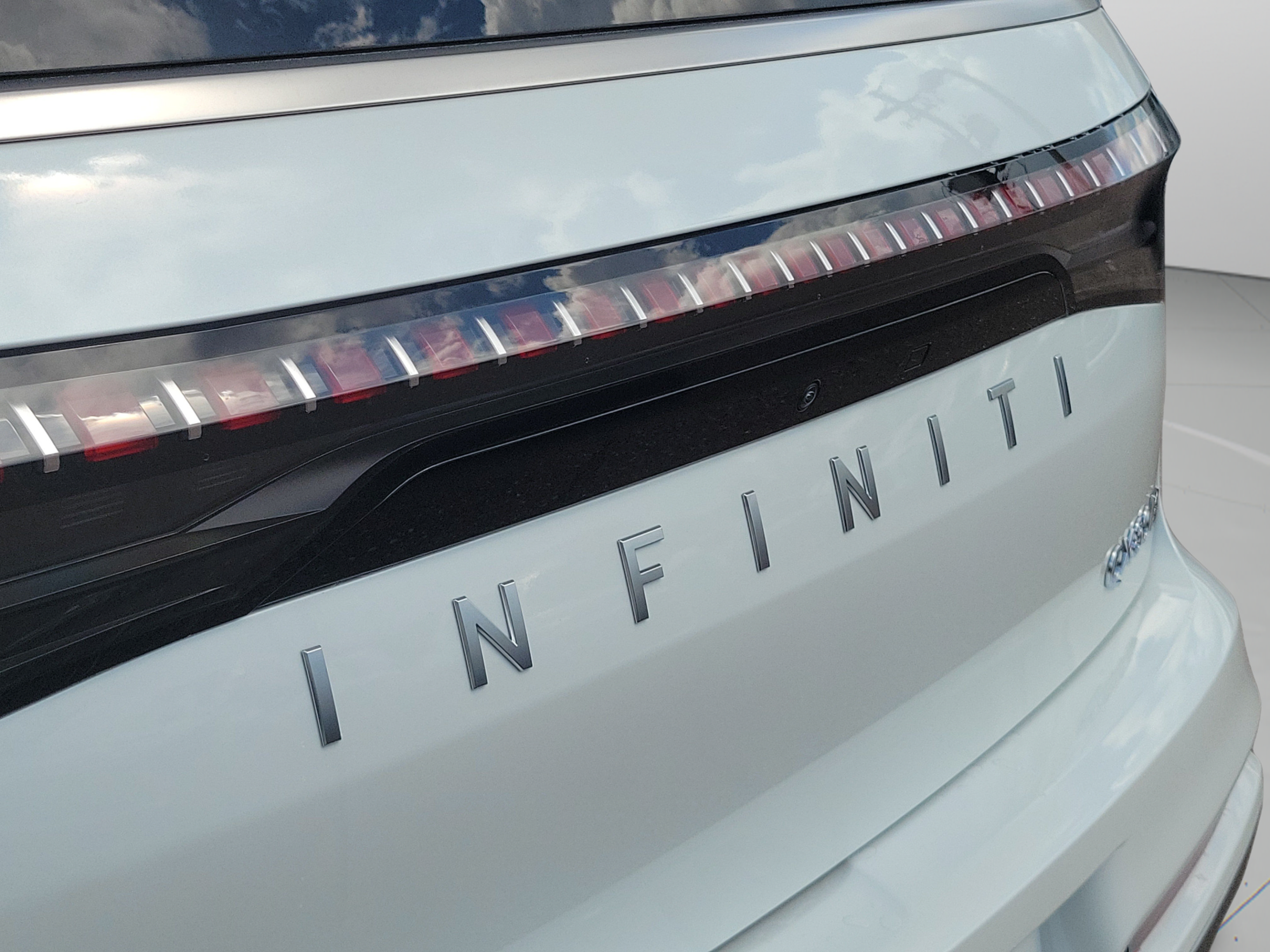 New 2027 INFINITI QX80 Luxe w/ Cargo Package RWD image 25