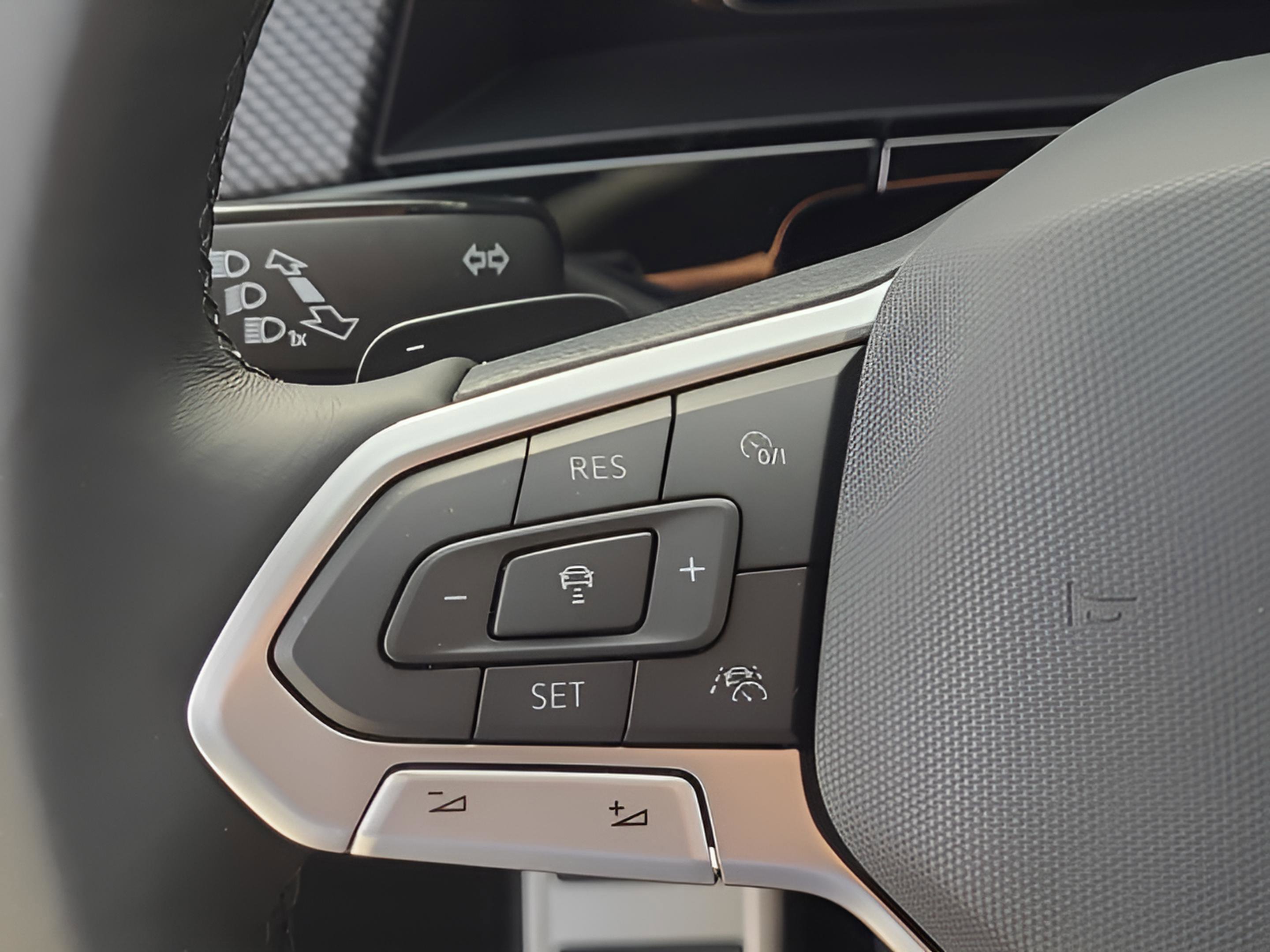 New 2026 Volkswagen Atlas Cross Sport SEL R-Line image 41