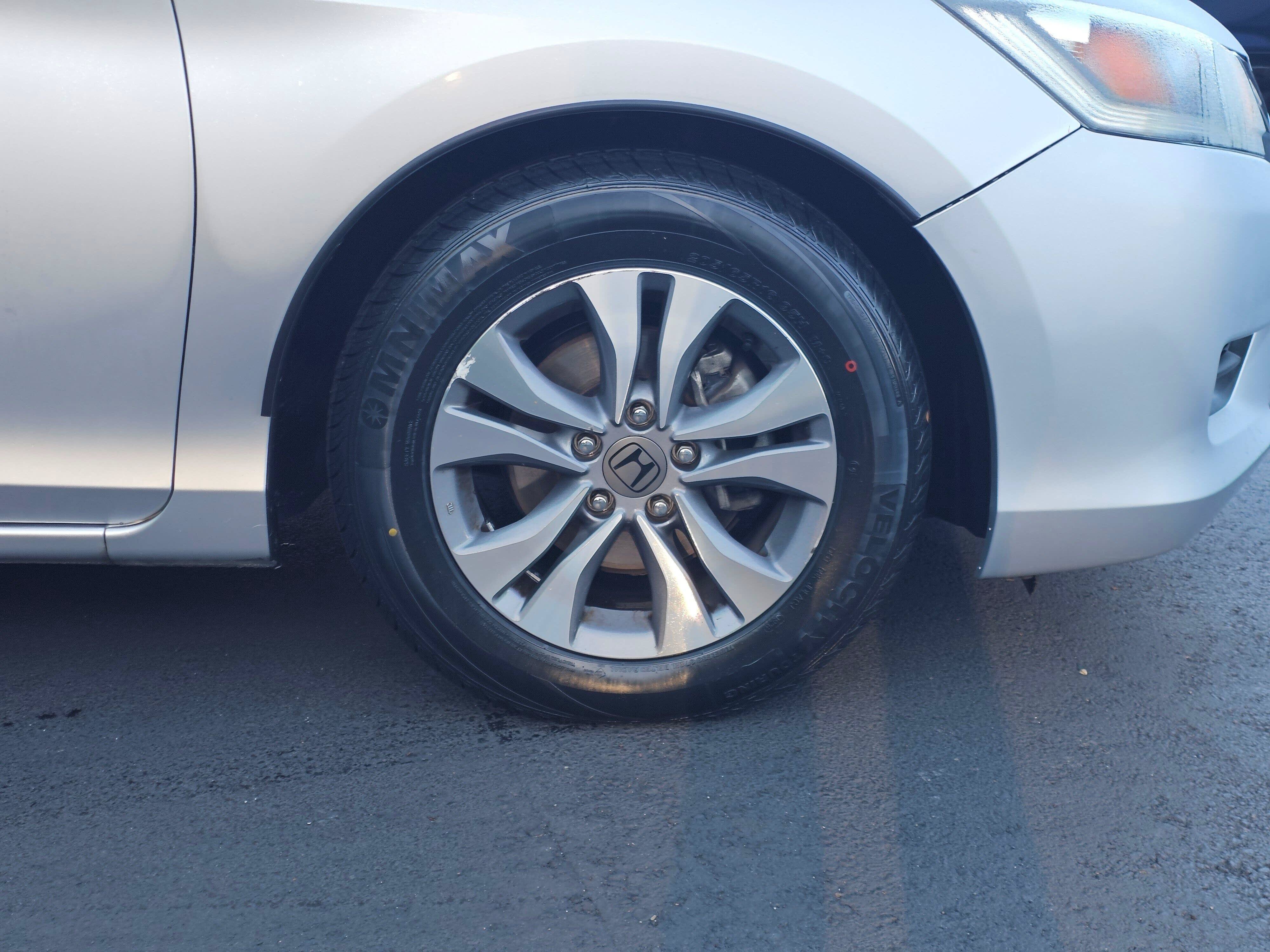 Used 2015 Honda Accord LX image 9