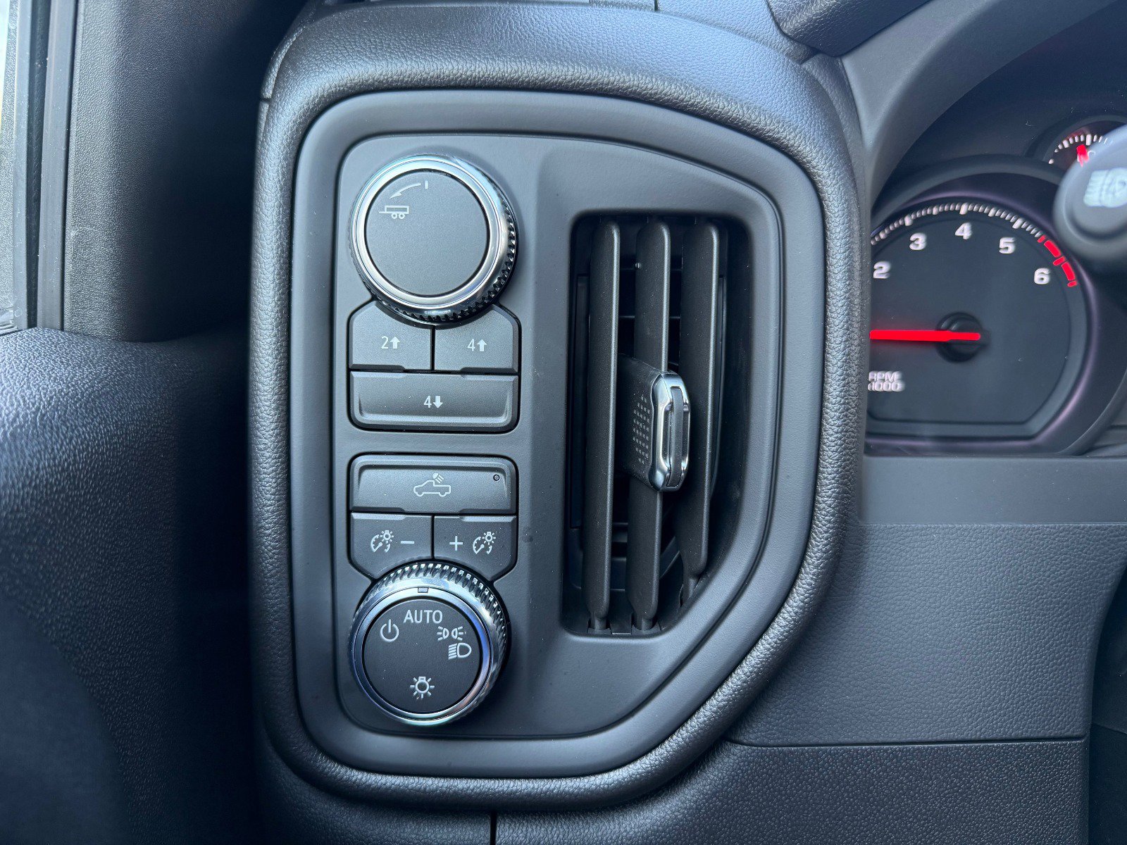 New 2026 GMC Sierra 2500 Pro w/ Convenience Package image 15