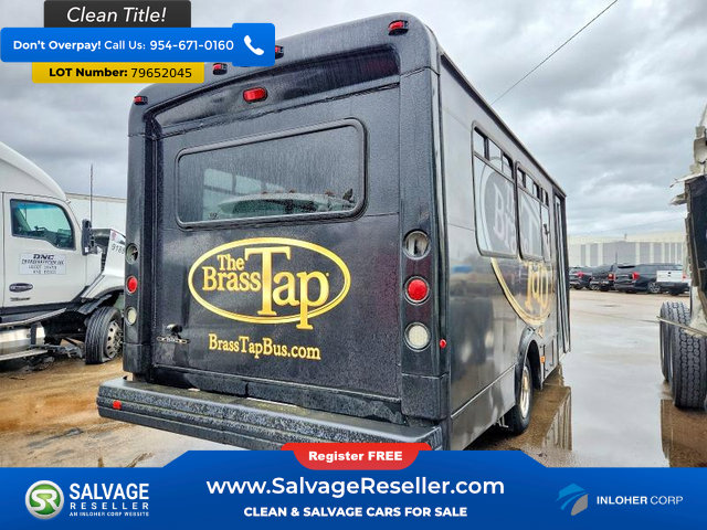 Used 2013 Chevrolet Express 4500 w/ Shuttle Bus Package RWD image 5