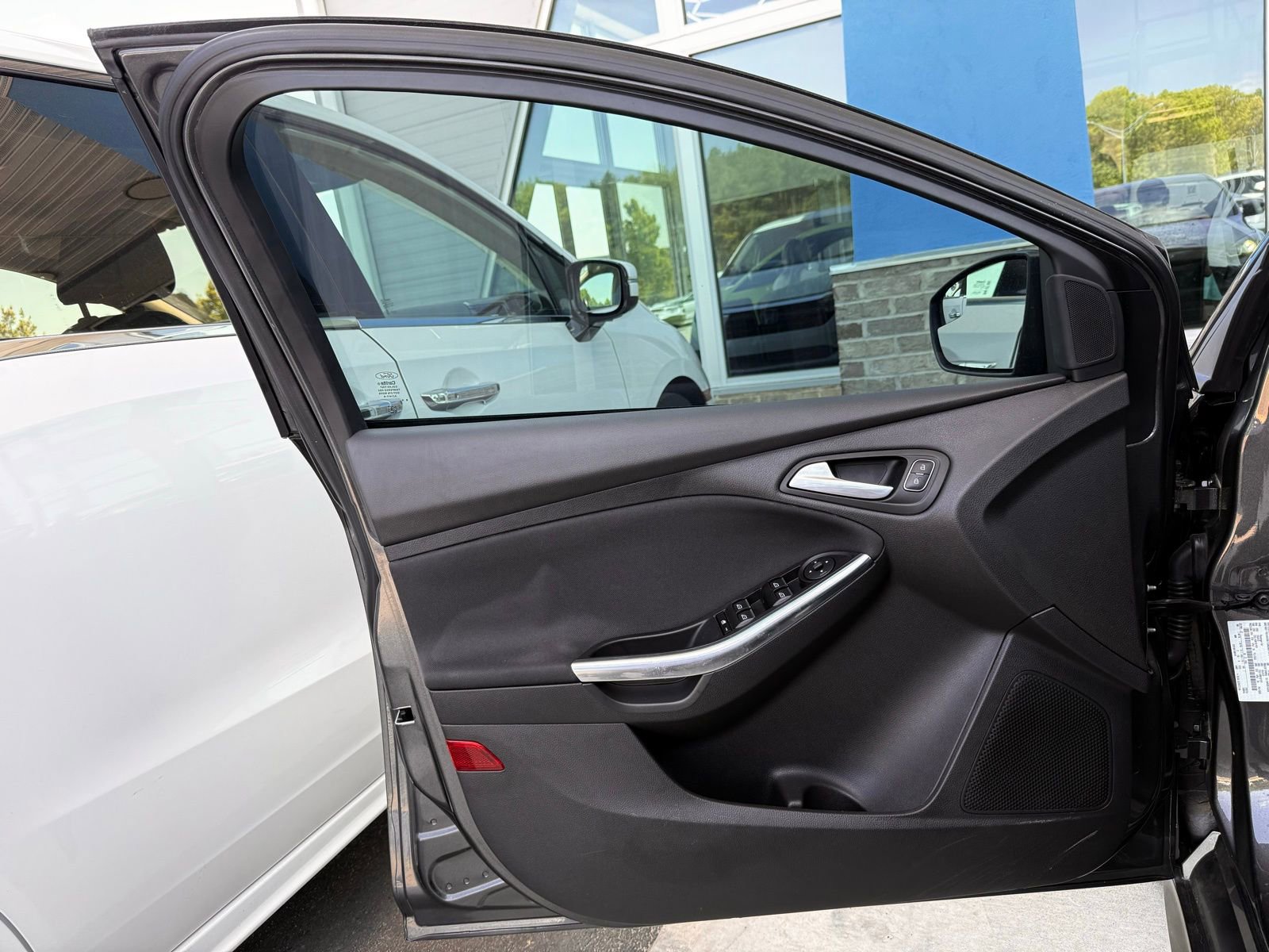 Used 2018 Ford Focus ST image 18