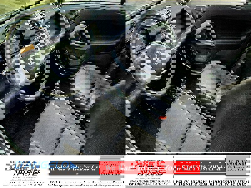 Used 2015 smart fortwo passion image 17