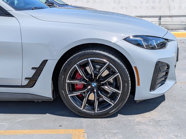 Used 2025 BMW i4 eDrive40 image 24