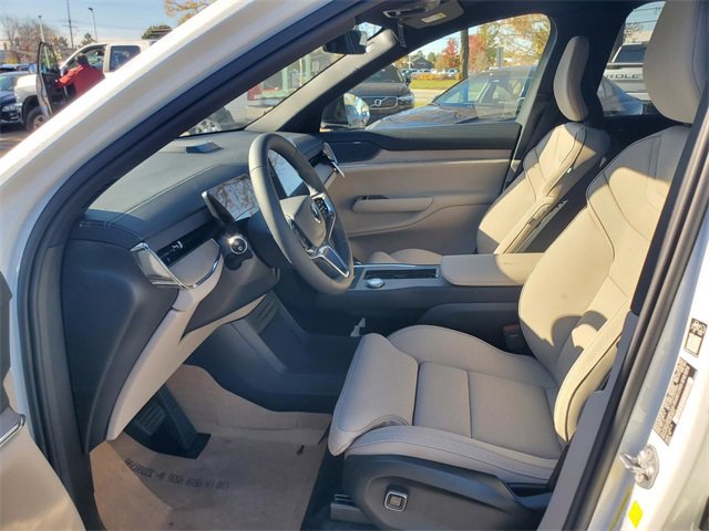 New 2025 Volvo EX90 Ultra w/ Protection Package Premier image 14