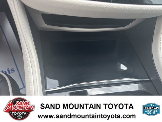 Used 2024 Chrysler Pacifica Limited image 21