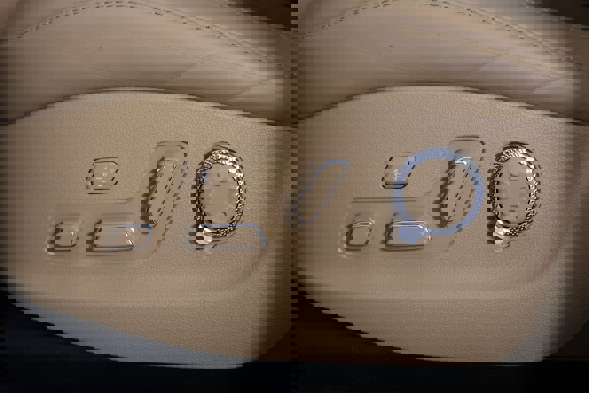 Used 2024 Genesis GV80 3.5T image 25