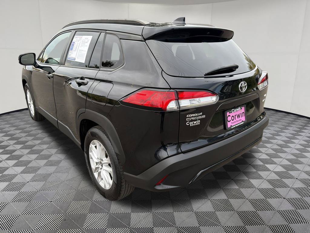 Used 2023 Toyota Corolla Cross LE AWD/4WD image 5
