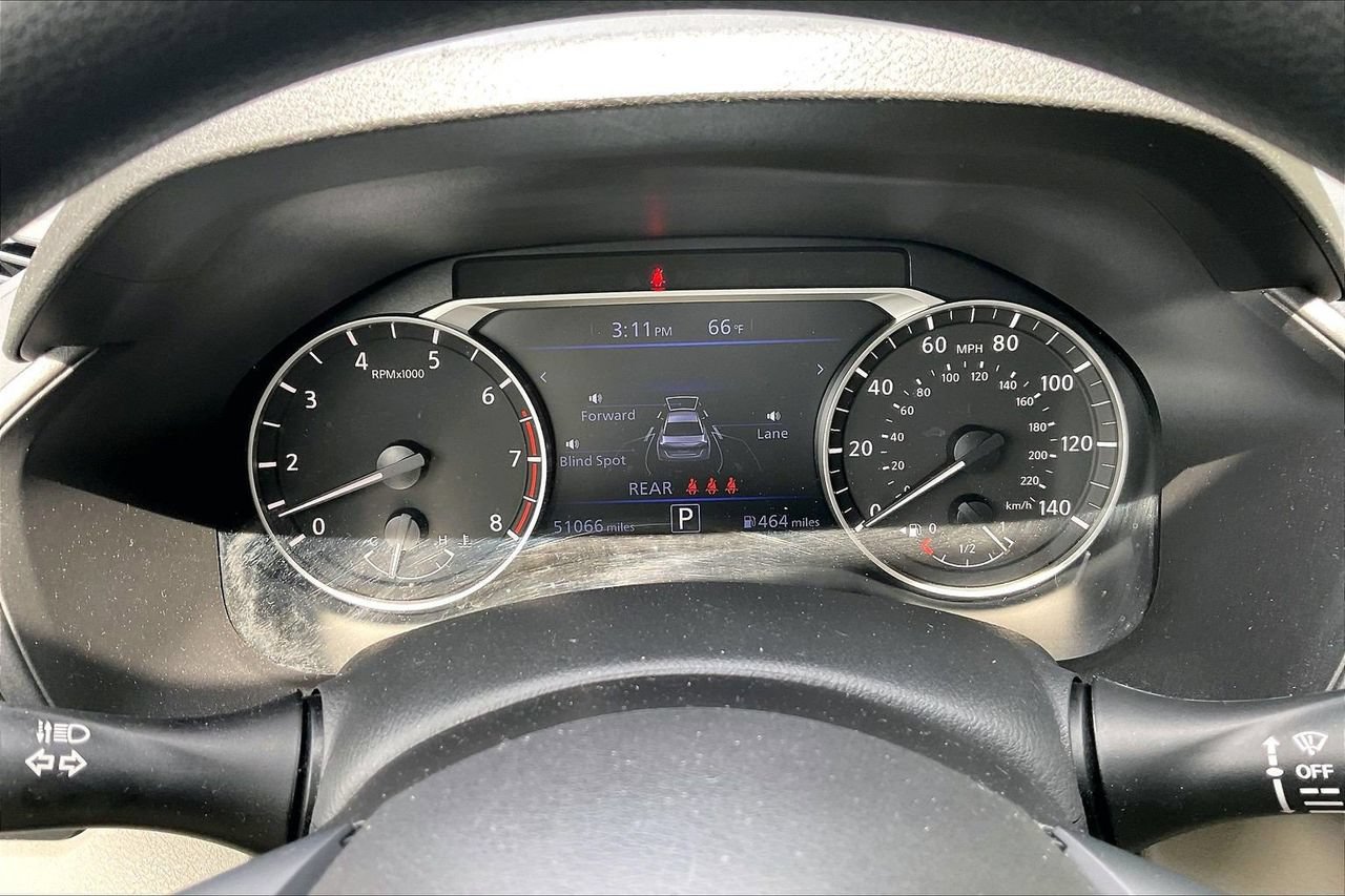 Used 2025 Nissan Altima 2.5 SV FWD image 11