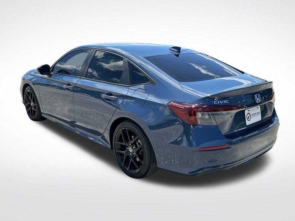 Used 2025 Honda Civic FWD Hybrid Sedan image 4