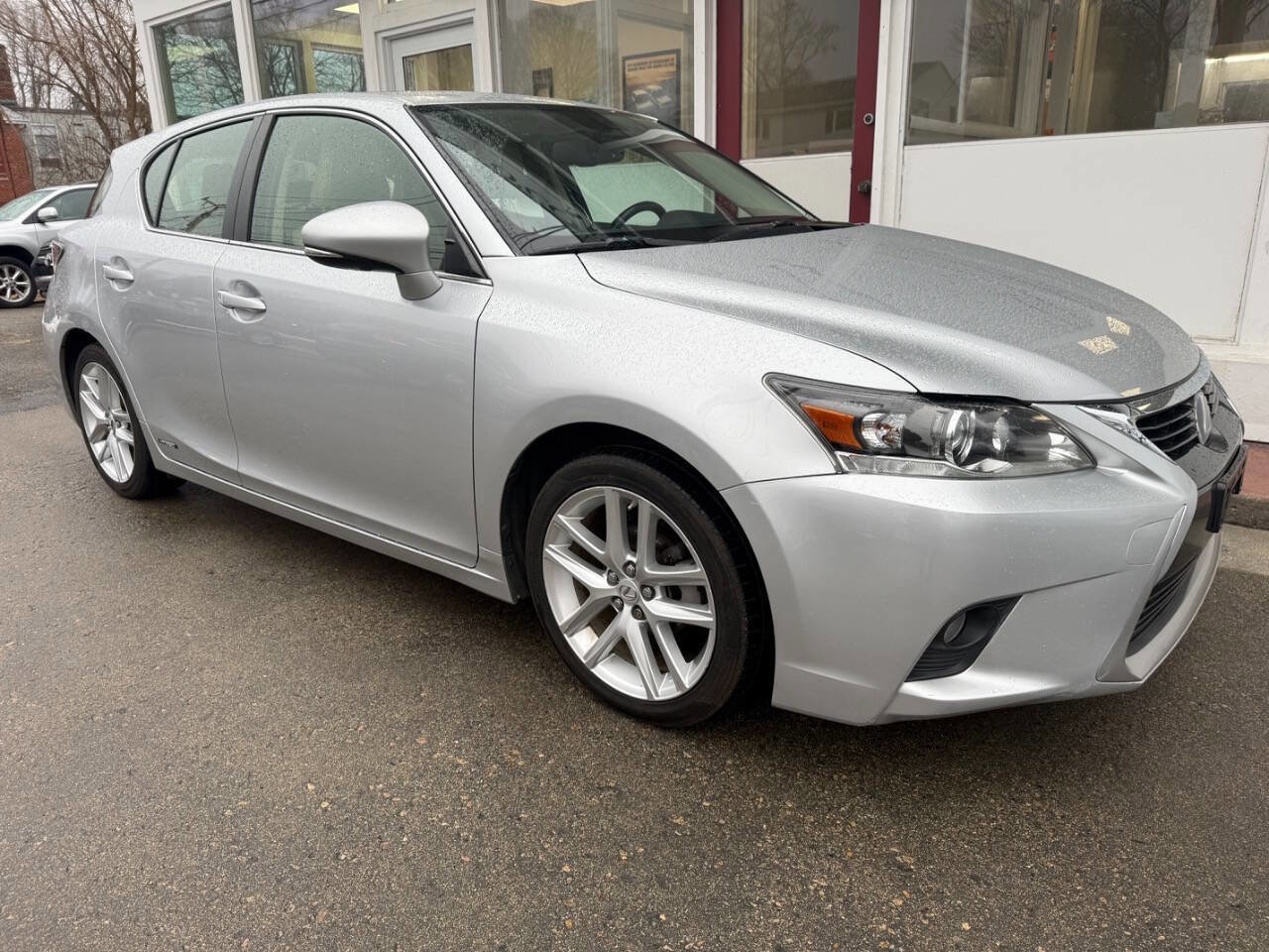 Used 2014 Lexus CT 200h w/ Seat Comfort Package FWD image 3