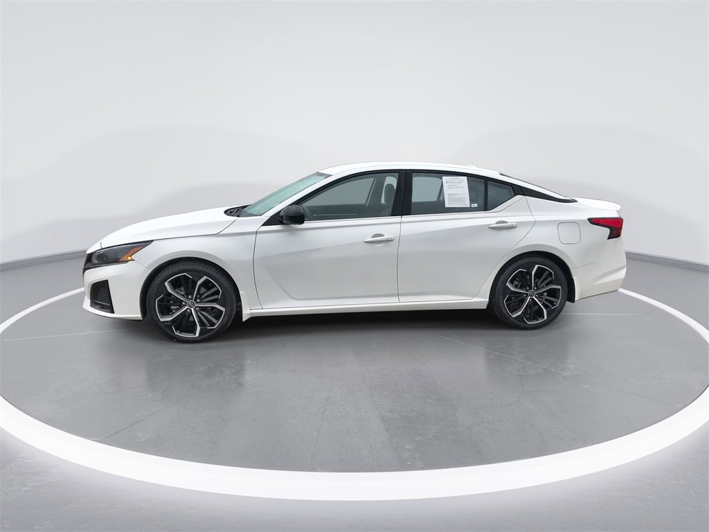 Used 2023 Nissan Altima 2.5 SR image 5