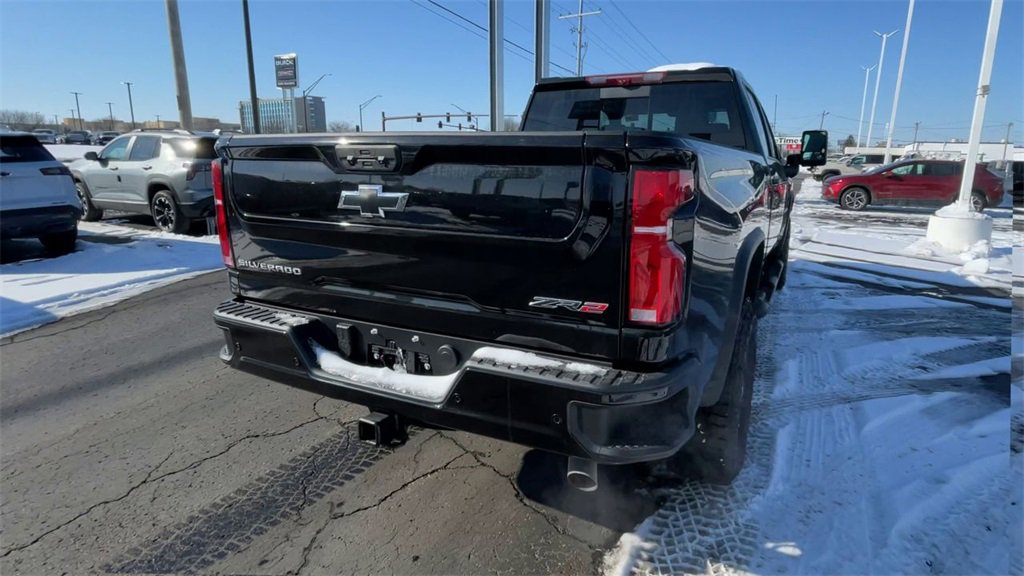 New 2026 Chevrolet Silverado 2500 ZR2 image 9