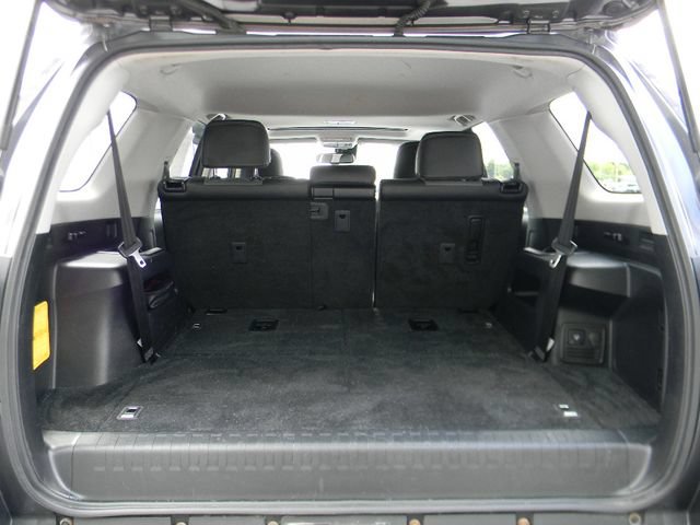 Used 2022 Toyota 4Runner SR5 Premium w/ Moonroof Package AWD/4WD image 22