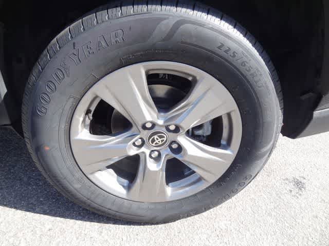 Certified 2024 Toyota RAV4 XLE FWD image 32