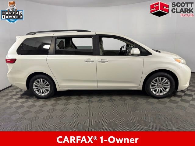 Used 2017 Toyota Sienna XLE image 35