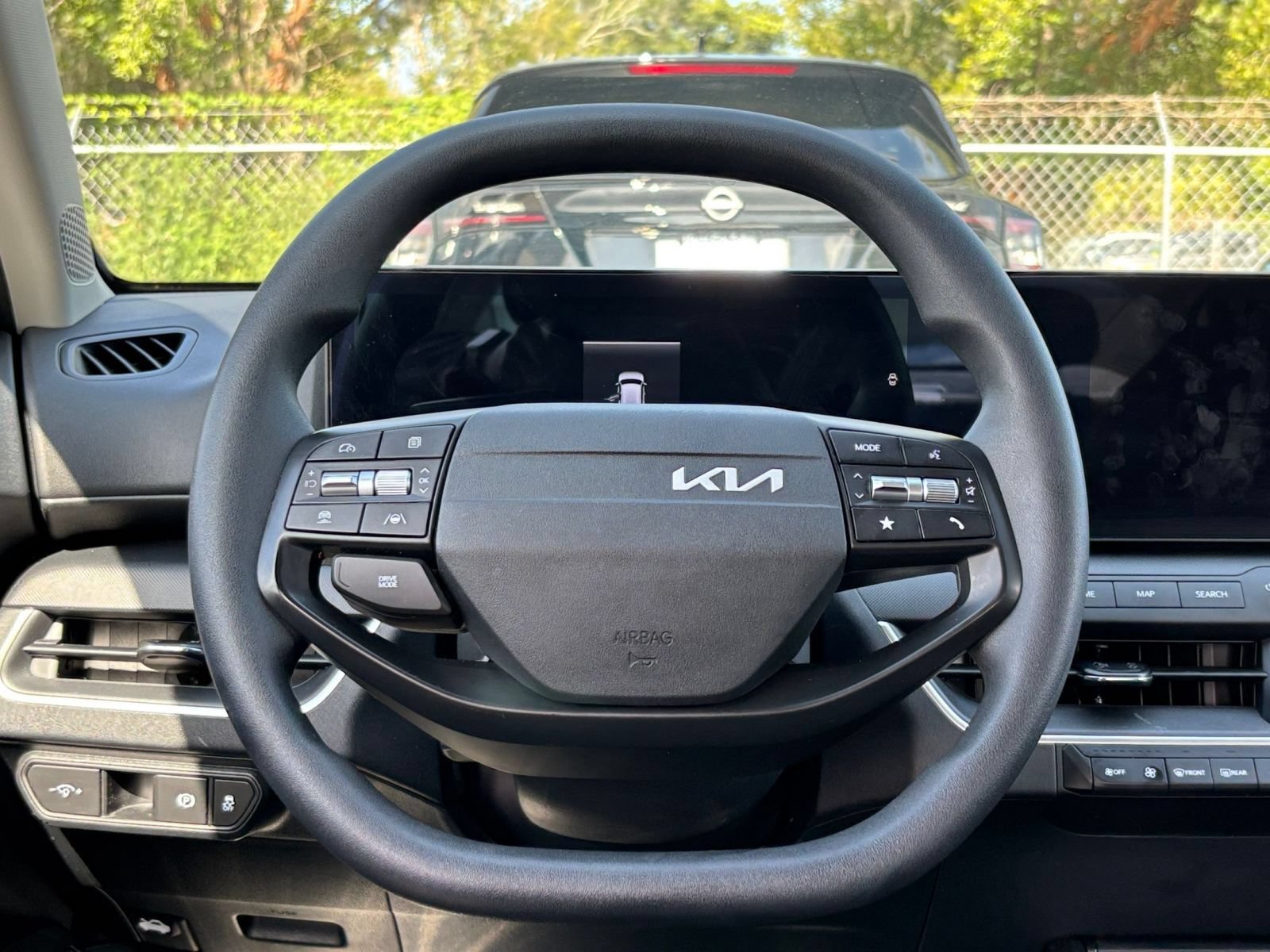Used 2025 Kia K4 FWD image 26