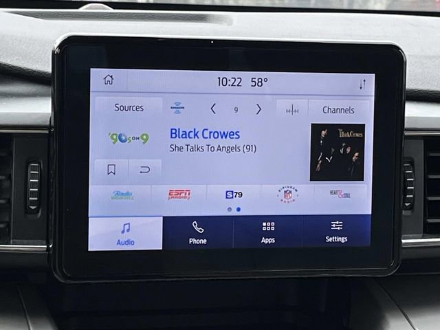 Used 2020 Ford Explorer XLT w/ Equipment Group 202A image 16