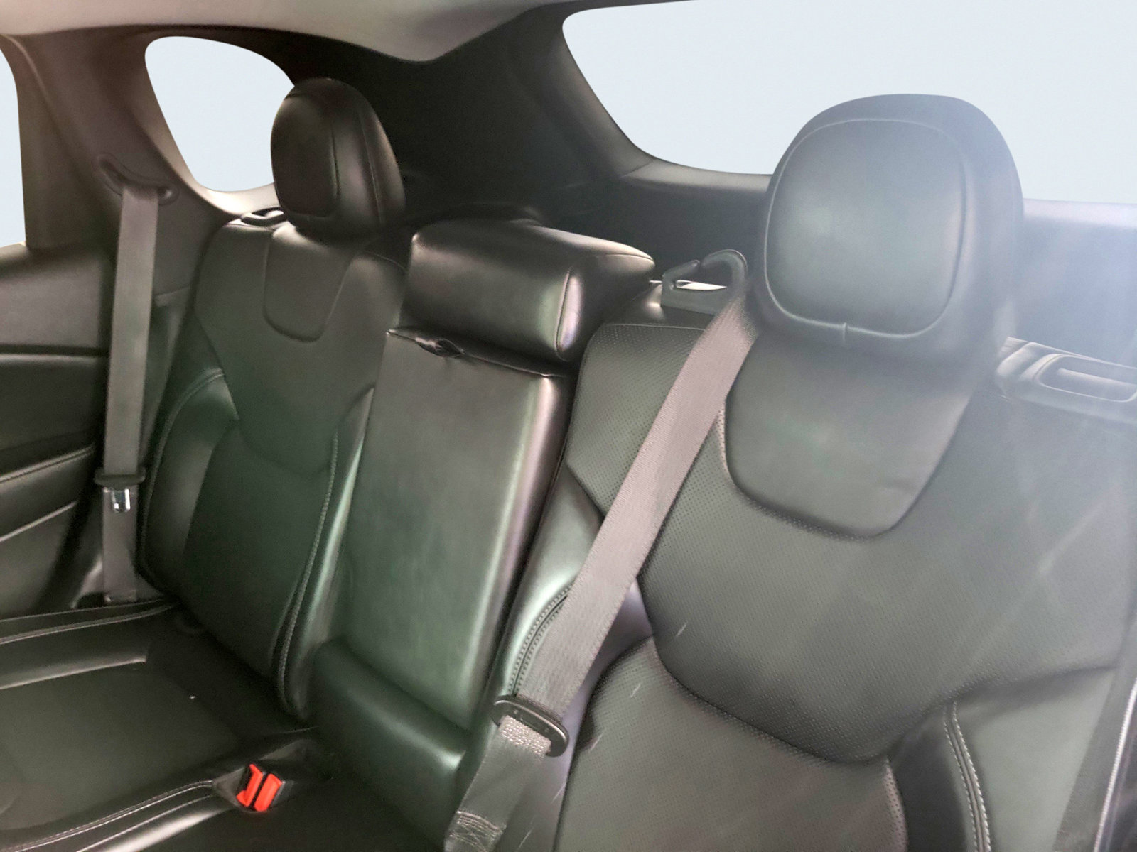 Used 2020 Jeep Cherokee Limited FWD image 30