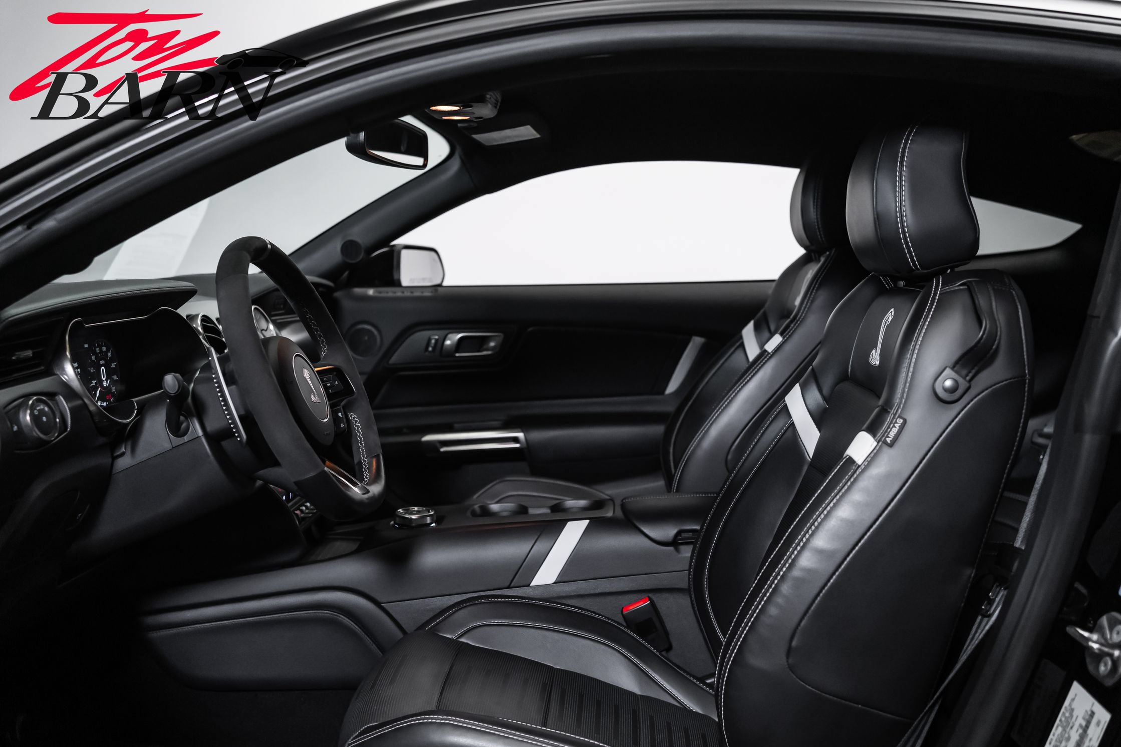 Used 2021 Ford Mustang Shelby GT500 w/ Technology Package RWD image 24