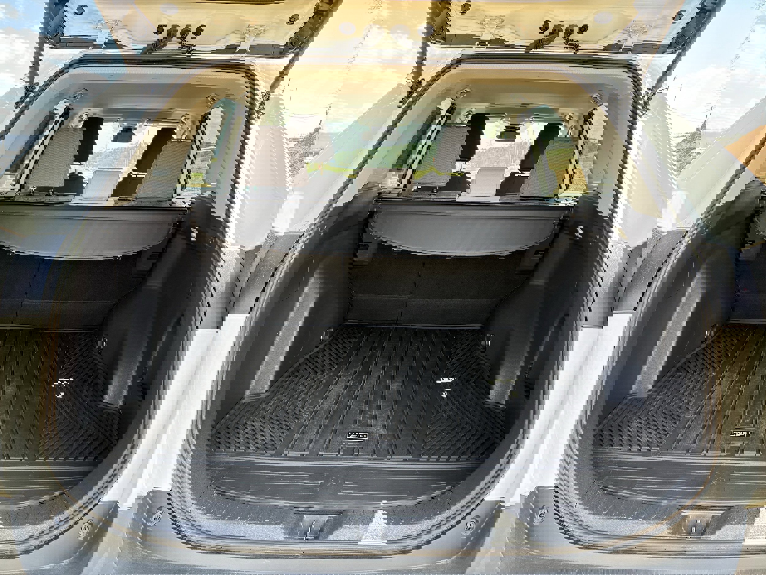 Used 2024 Toyota RAV4 XLE w/ Convenience Package AWD/4WD image 12