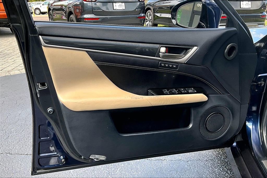 Used 2016 Lexus GS 200t image 18