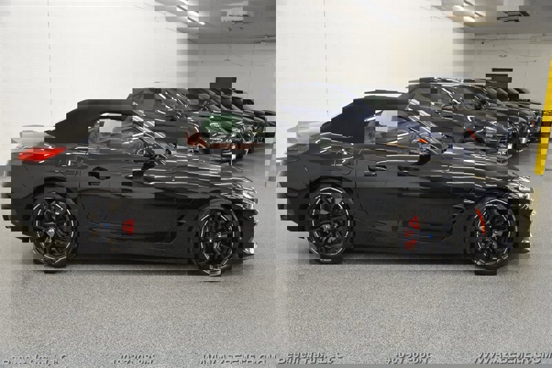 Used 2023 BMW Z4 M40i w/ Premium Package image 7