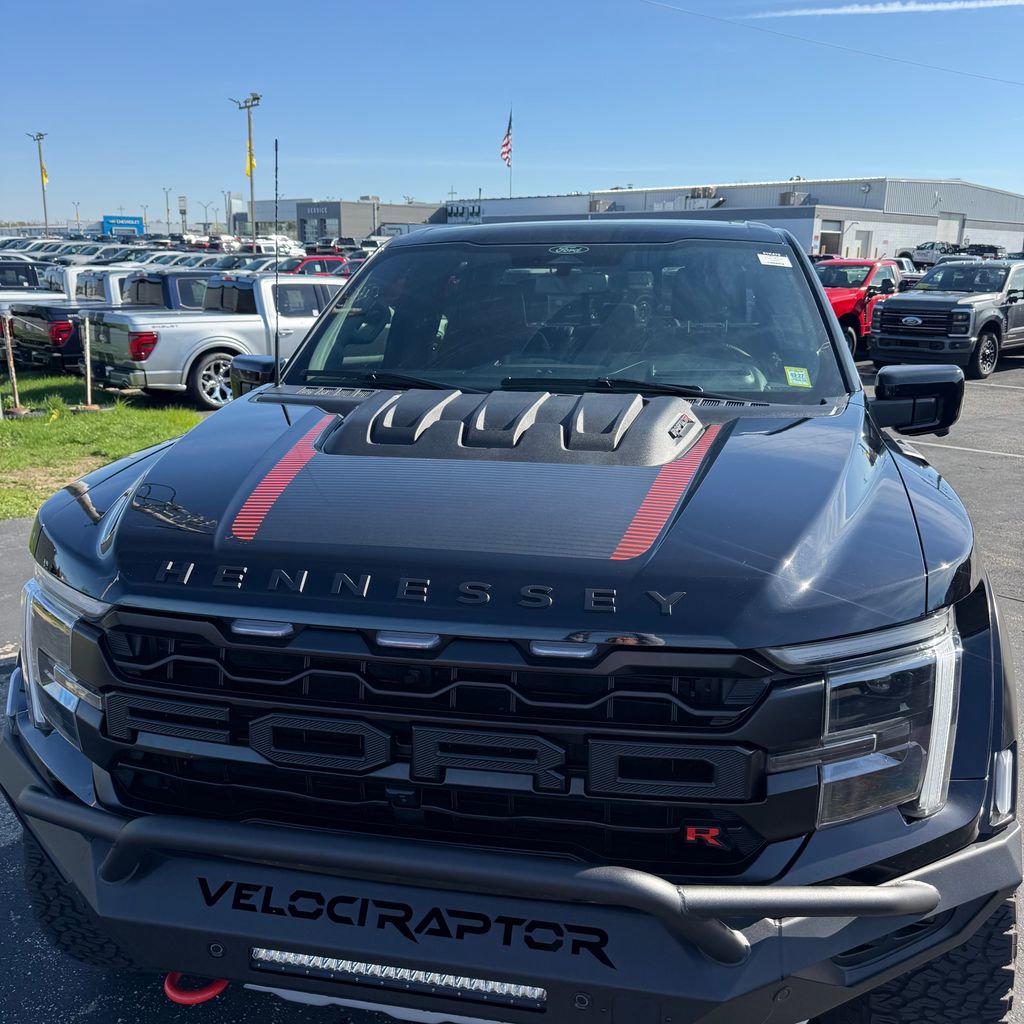 Used 2025 Ford F150 Raptor w/ Equipment Group 803A Raptor R AWD/4WD image 3