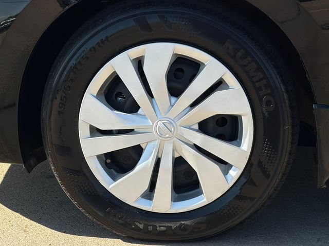 Used 2024 Nissan Versa S w/ Trunk Package FWD image 29