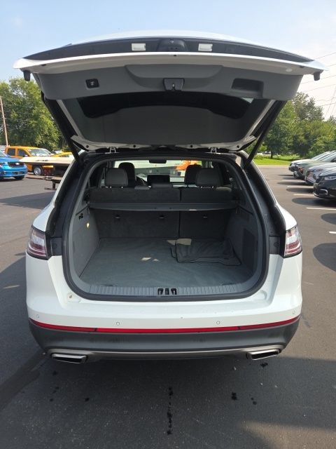 Used 2023 Lincoln Nautilus Reserve w/ Cargo Utility Package FWD image 5