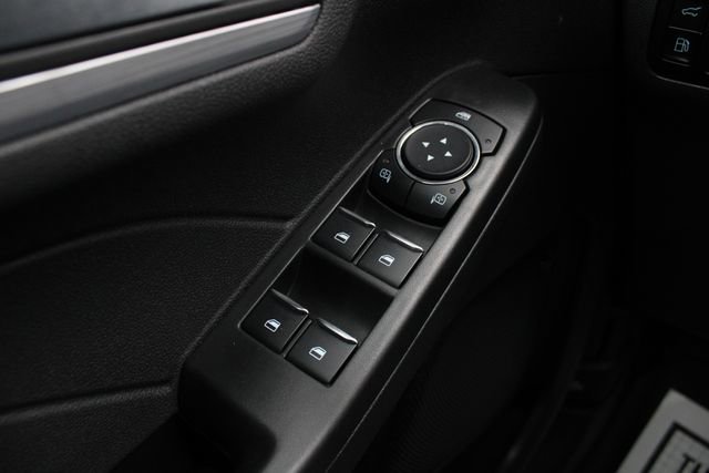 Used 2023 Ford Escape SE w/ PHEV Premium Package FWD image 8