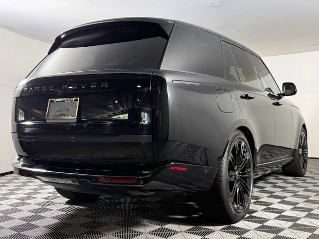 Used 2025 Land Rover Range Rover SE AWD/4WD image 8