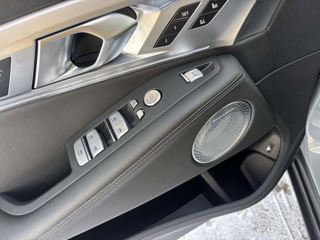 New 2026 BMW XM Label Red image 13