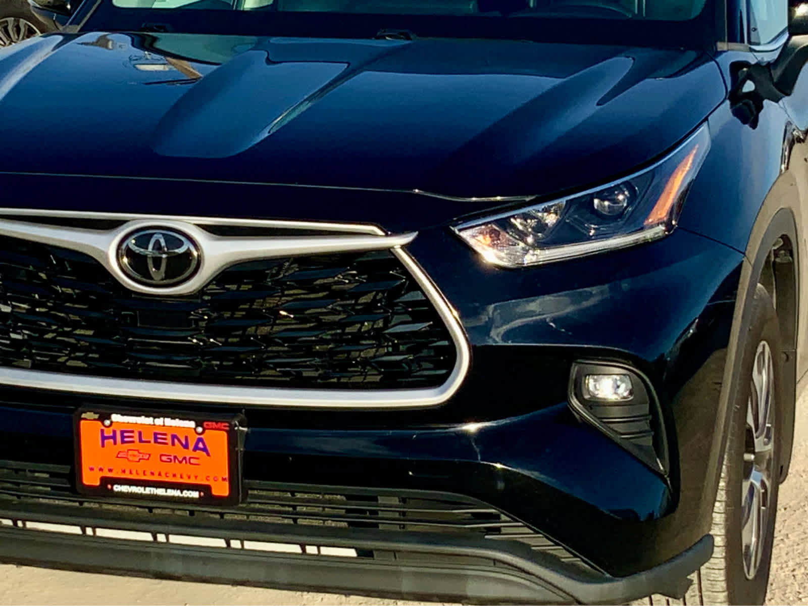 Used 2021 Toyota Highlander XLE image 12