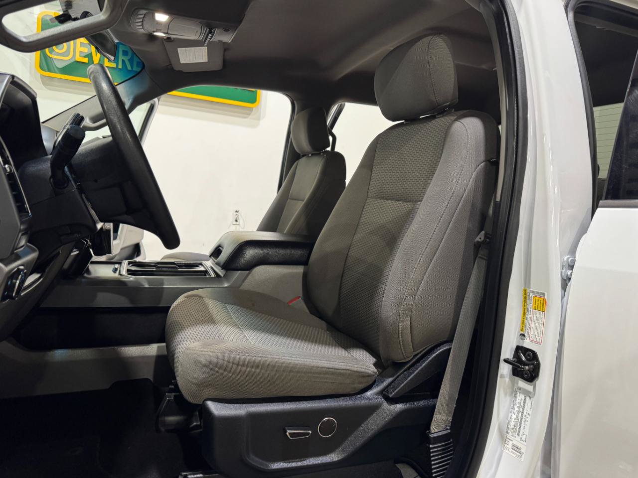 Used 2019 Ford F350 XLT w/ XLT Premium Package AWD/4WD image 12