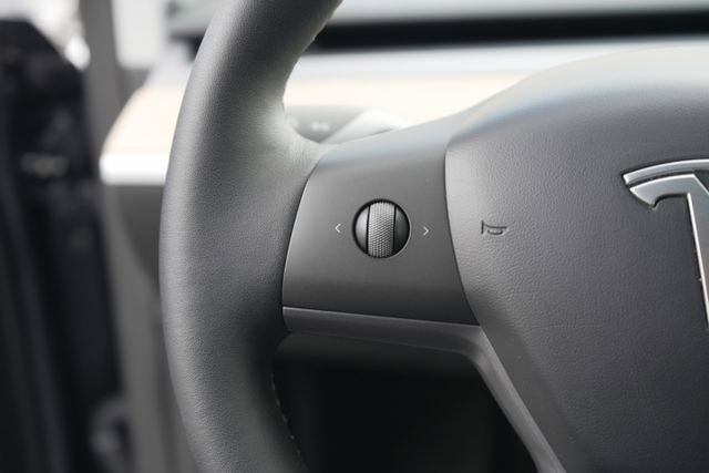 Used 2023 Tesla Model Y Long Range AWD/4WD image 8