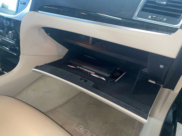 Used 2013 Chrysler 300 w/ Driver Convenience Group image 15