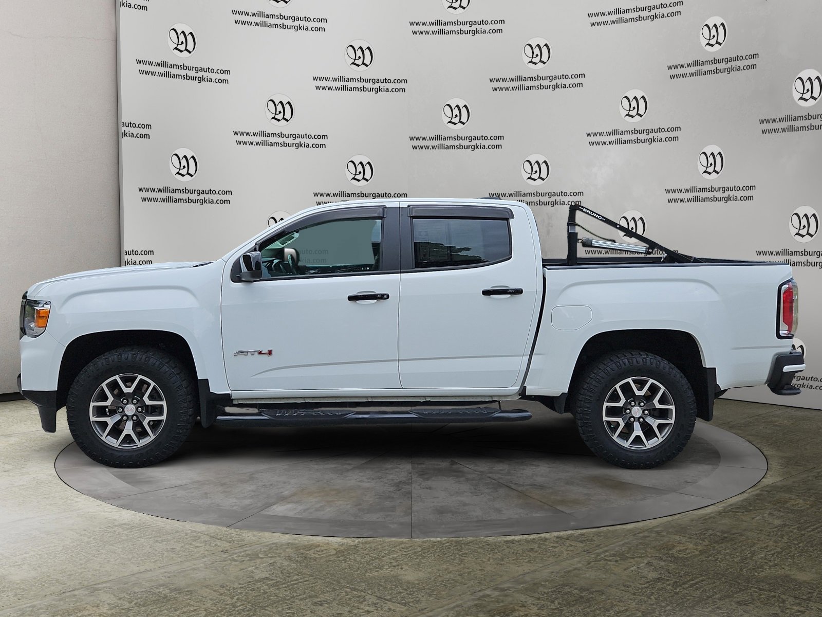 Used 2021 GMC Canyon AT4 image 2