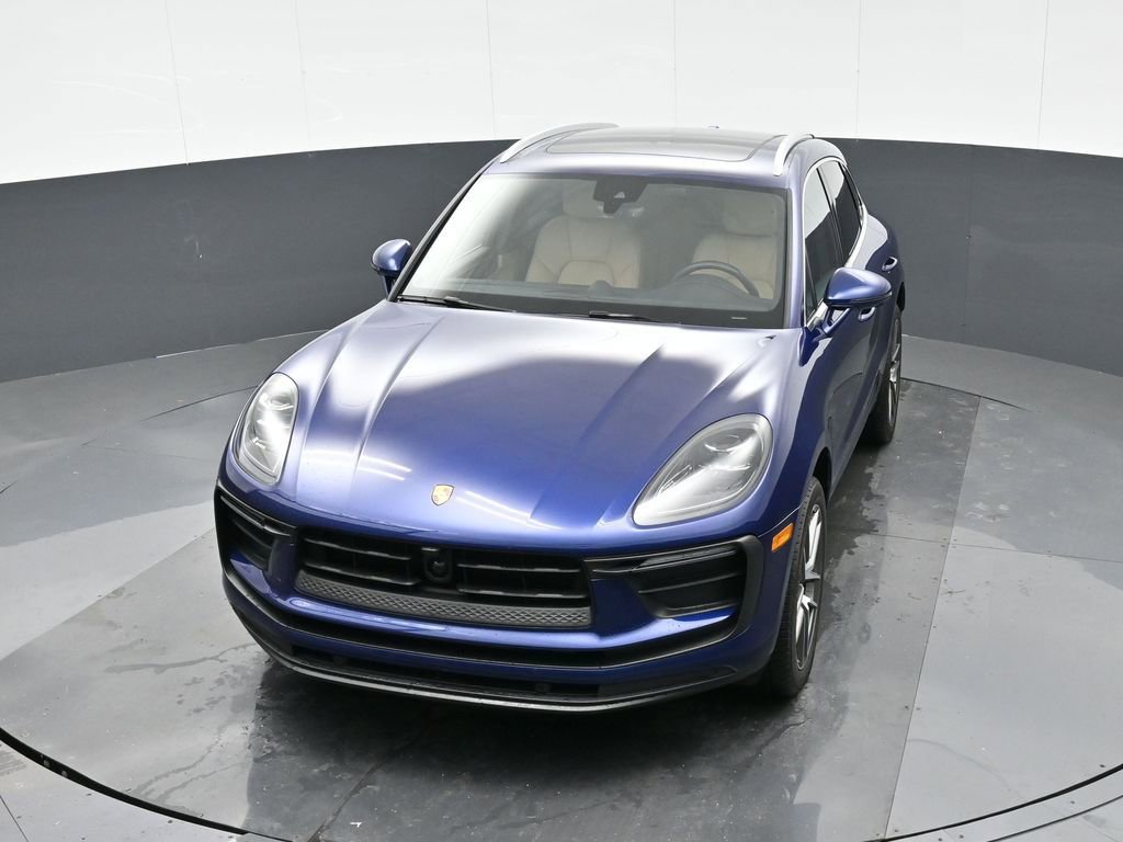 Certified 2024 Porsche Macan image 33