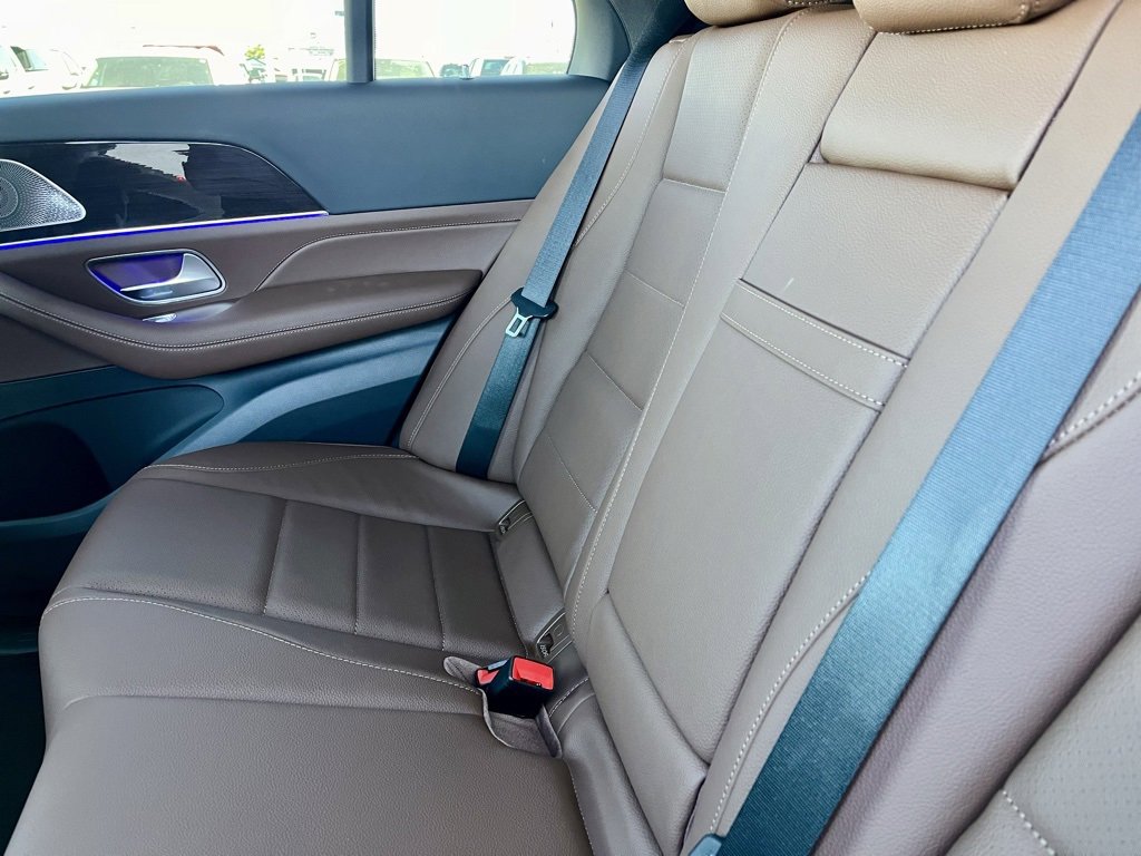 Used 2025 Mercedes-Benz GLE 450e 4MATIC image 46