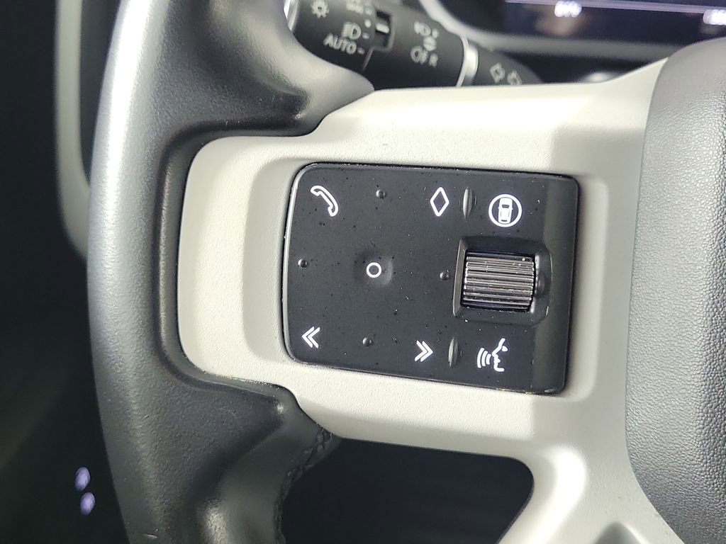 Used 2025 Land Rover Defender 110 S AWD/4WD image 9