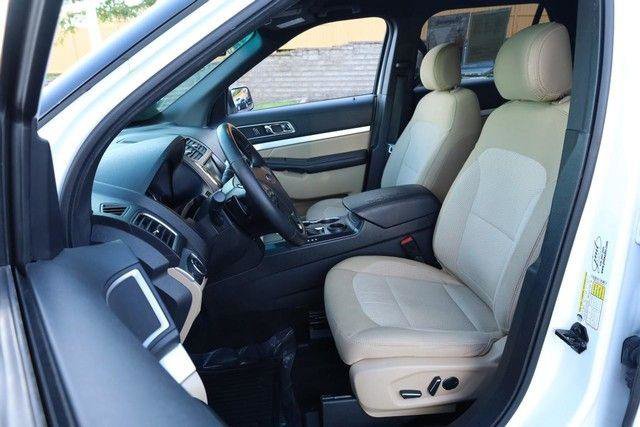 Used 2016 Ford Explorer XLT w/ Equipment Group 201A FWD image 10