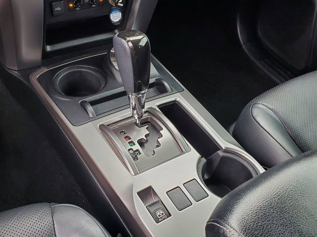 Used 2020 Toyota 4Runner Limited AWD/4WD image 19