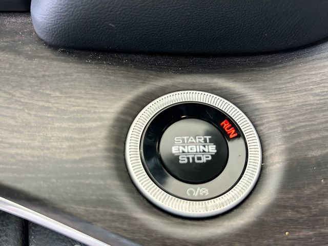 Used 2024 Jeep Grand Cherokee Limited image 39