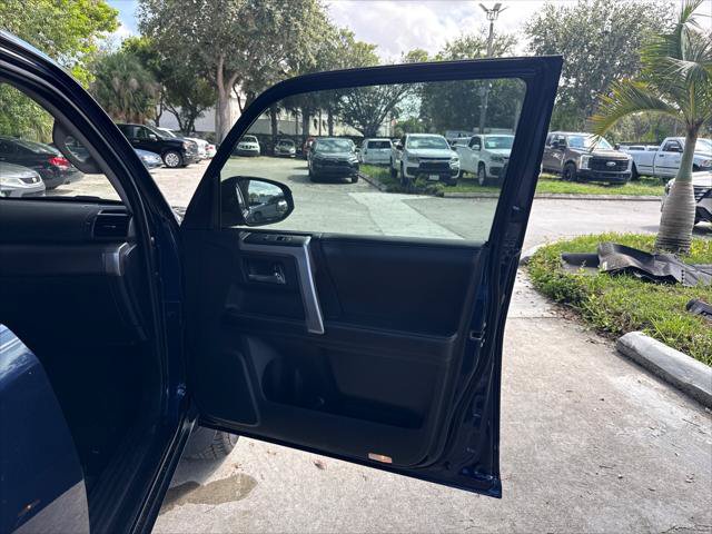 Used 2017 Toyota 4Runner SR5 RWD image 19