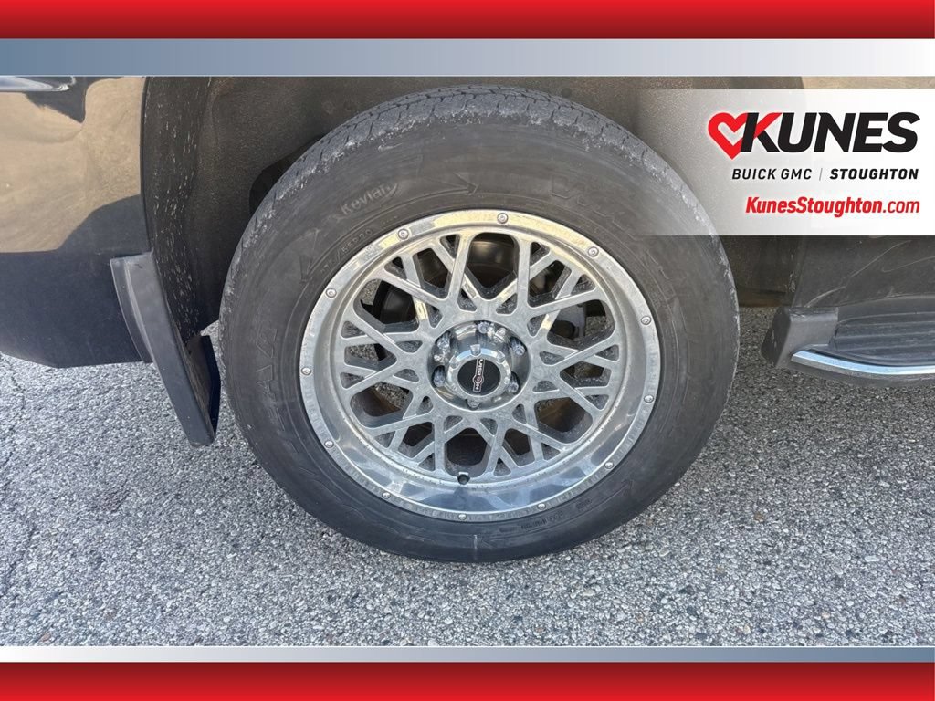 Used 2015 Chevrolet Tahoe LTZ AWD/4WD image 12