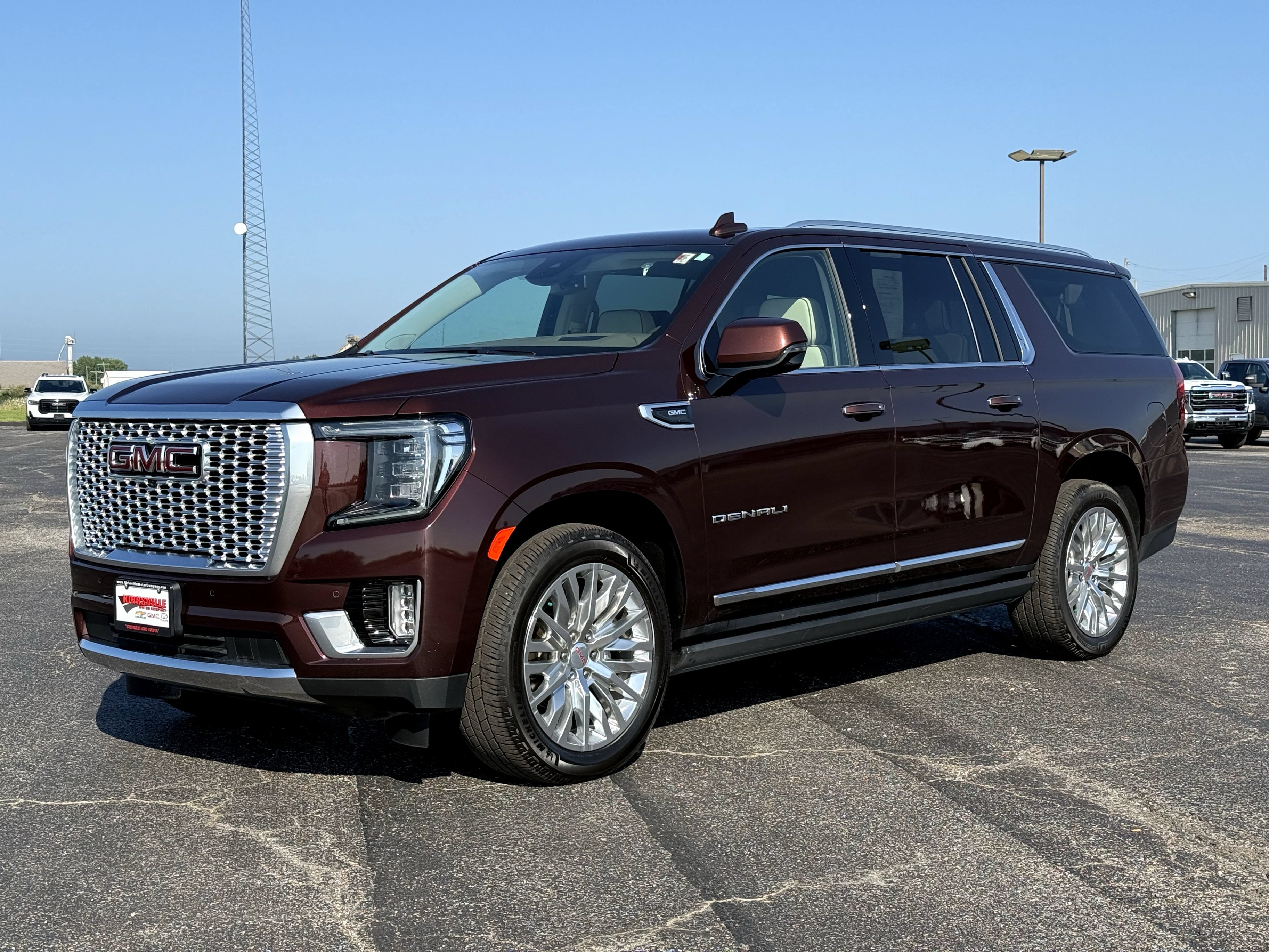Certified 2023 GMC Yukon XL Denali w/ Max Trailering Package AWD/4WD image 8