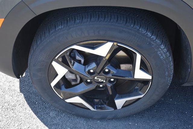 Used 2024 Kia Seltos EX AWD/4WD image 13