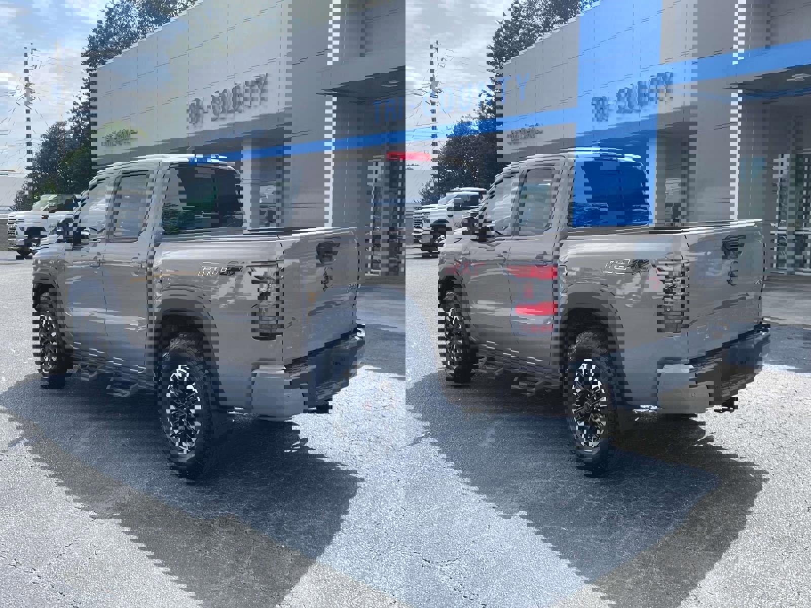 Used 2023 Nissan Frontier PRO-4X w/ Pro Convenience Package image 5