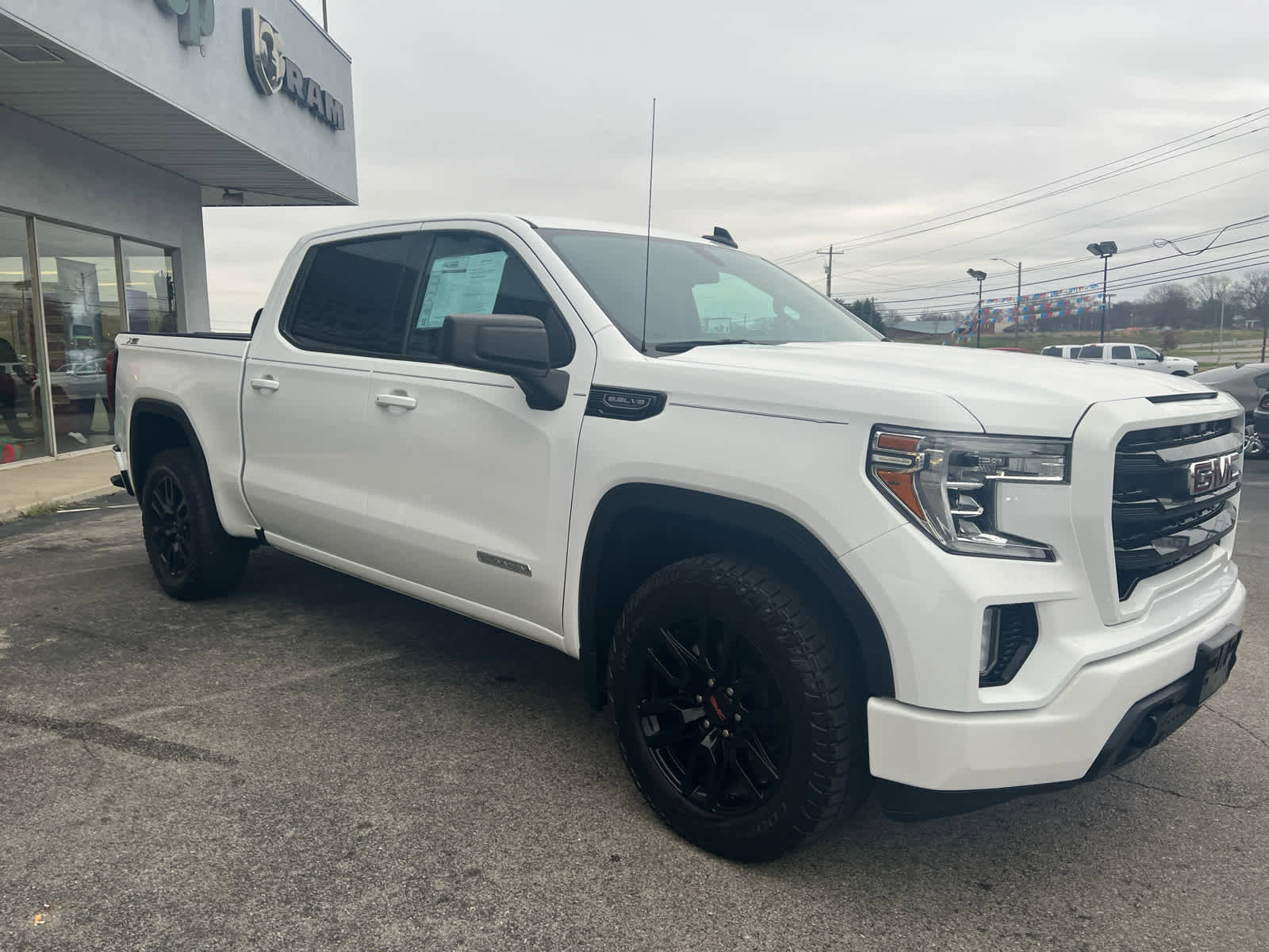 Used 2020 GMC Sierra 1500 Elevation w/ Elevation Value Package image 4